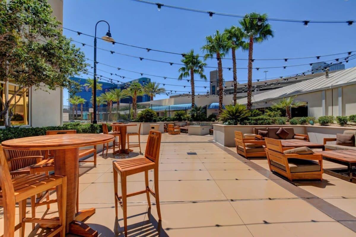 Mgm Signature-33-709 F1 Track & Strip View Balcony Las Vegas Ngoại thất bức ảnh
